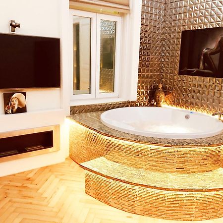 Budapest Eye Presidential With Jacuzzi & Sauna מראה חיצוני תמונה